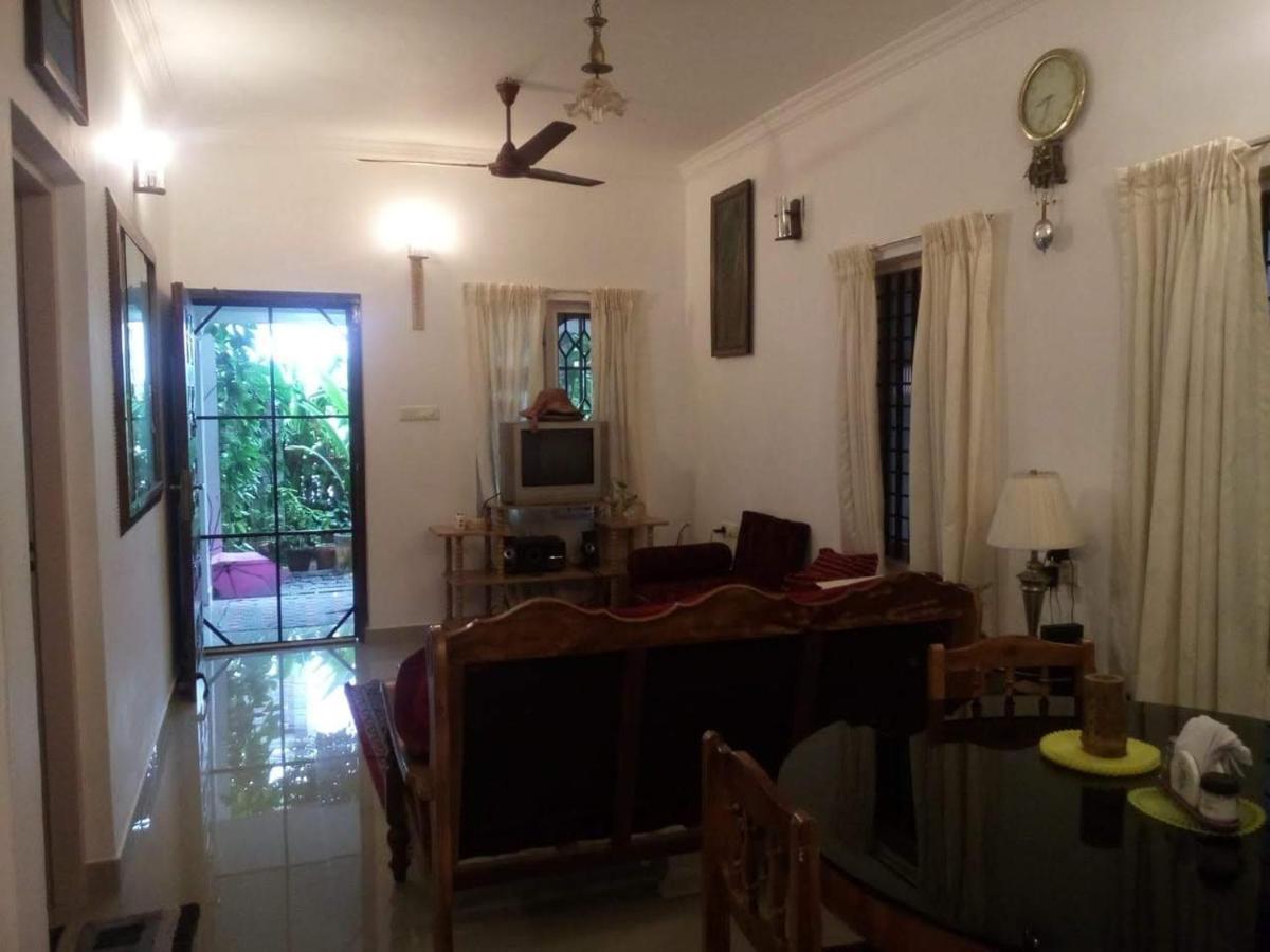 Nathans Holiday Home Коччи Экстерьер фото
